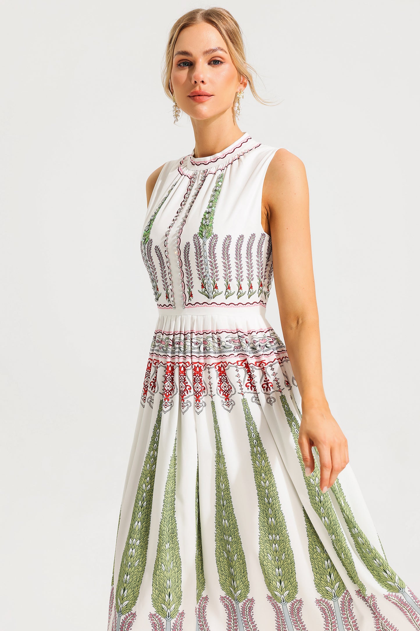 Gracefully Styled Dress for Any Occasion