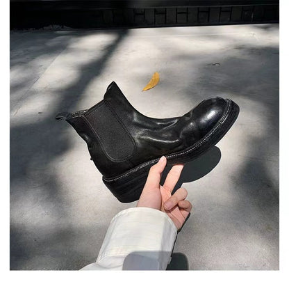 Effortlessly Elegant Boots with a Timeless Design
