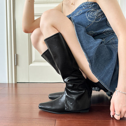 Polished Boots with an Effortless Classic Look