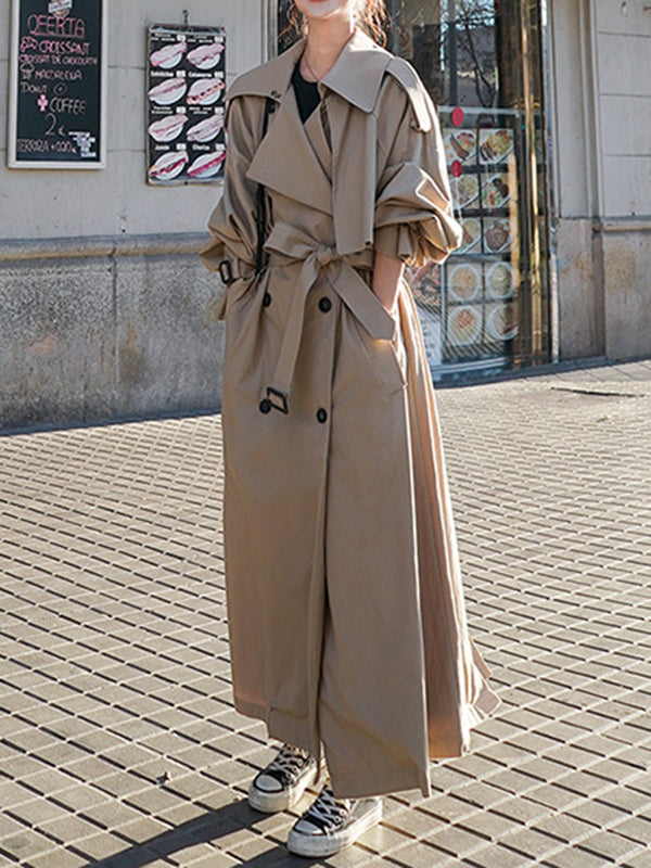 Well Tailored Coat with a Graceful Silhouette