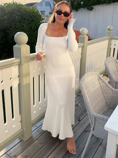 Beautifully Finished Dress in a Timeless Design