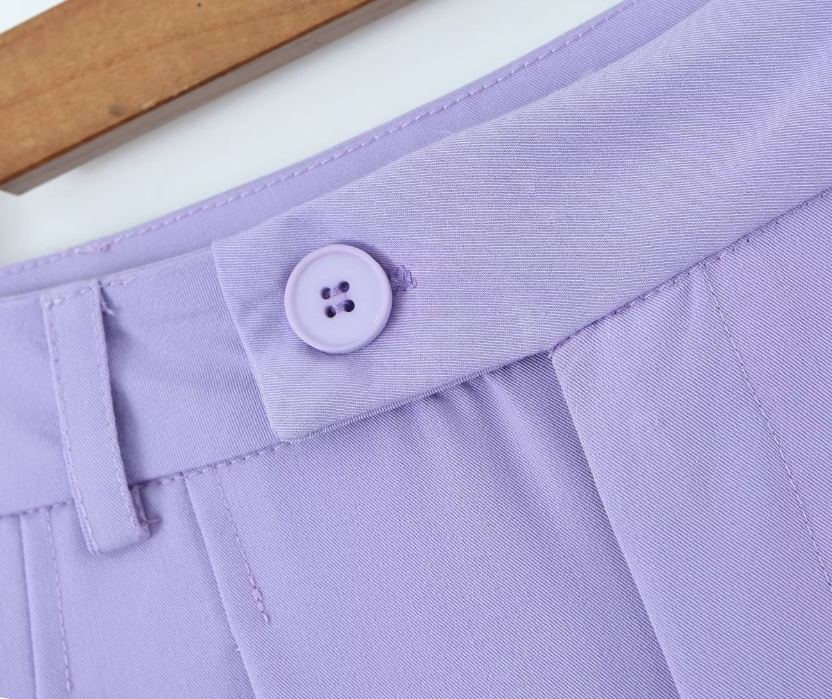 Well Tailored Pants with a Graceful Silhouette