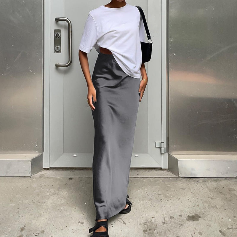 Well Tailored Garment with a Graceful Silhouette