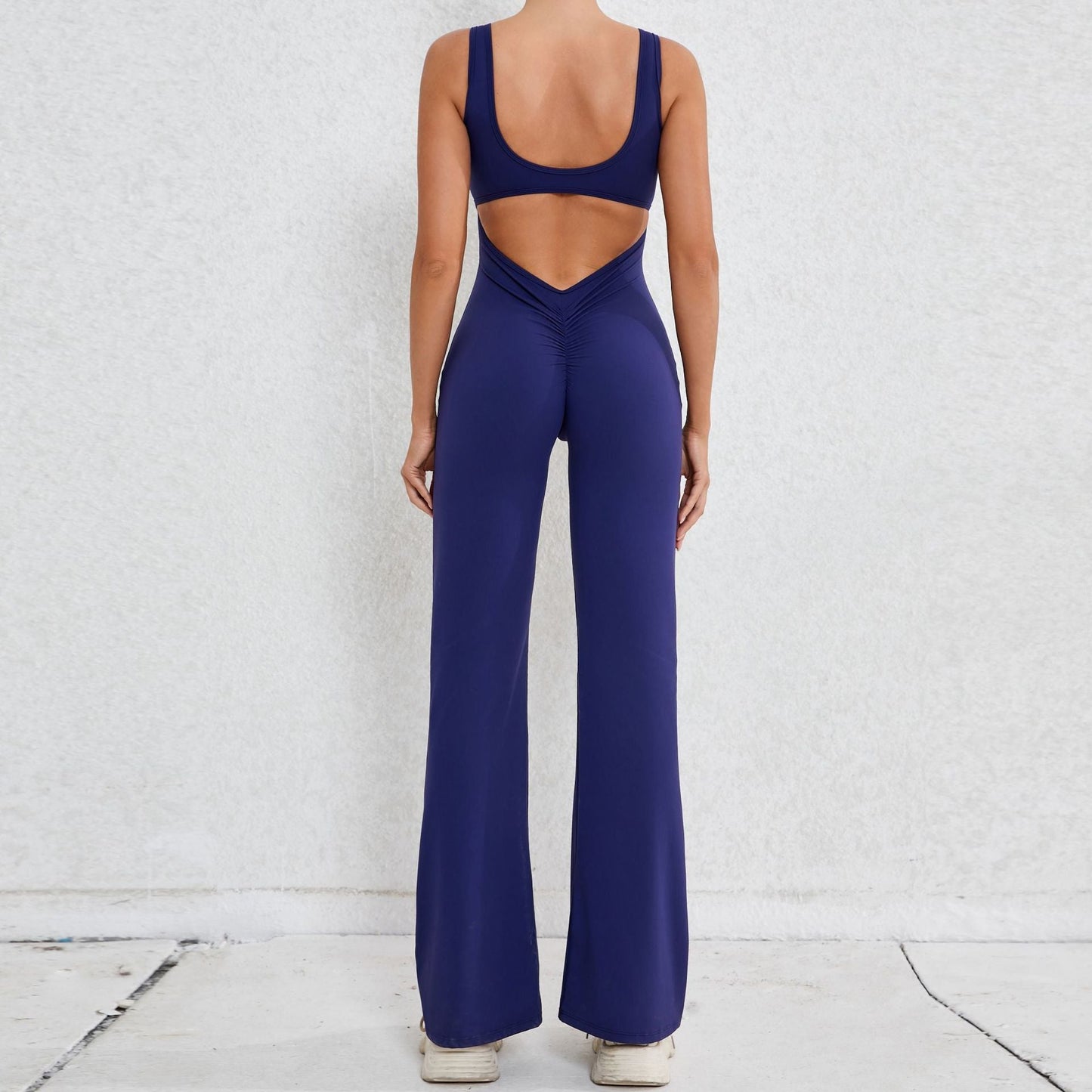 Well Tailored Garment with a Graceful Silhouette