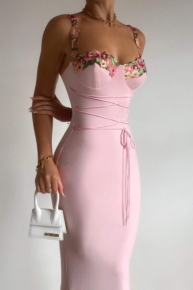 Beautifully Crafted Dress in a Classic Style