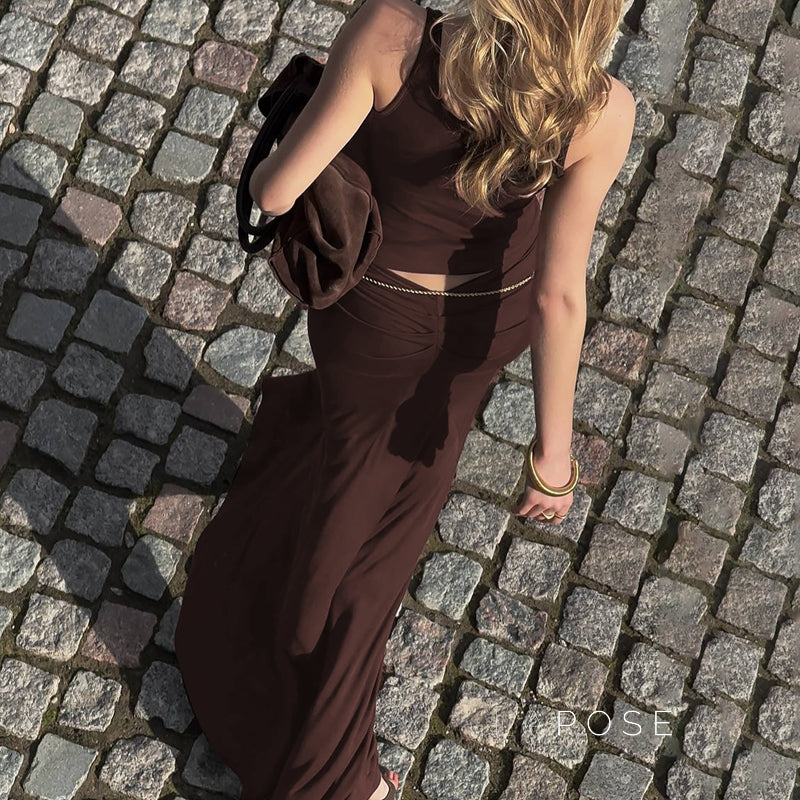 Beautifully Finished Garment in a Timeless Design