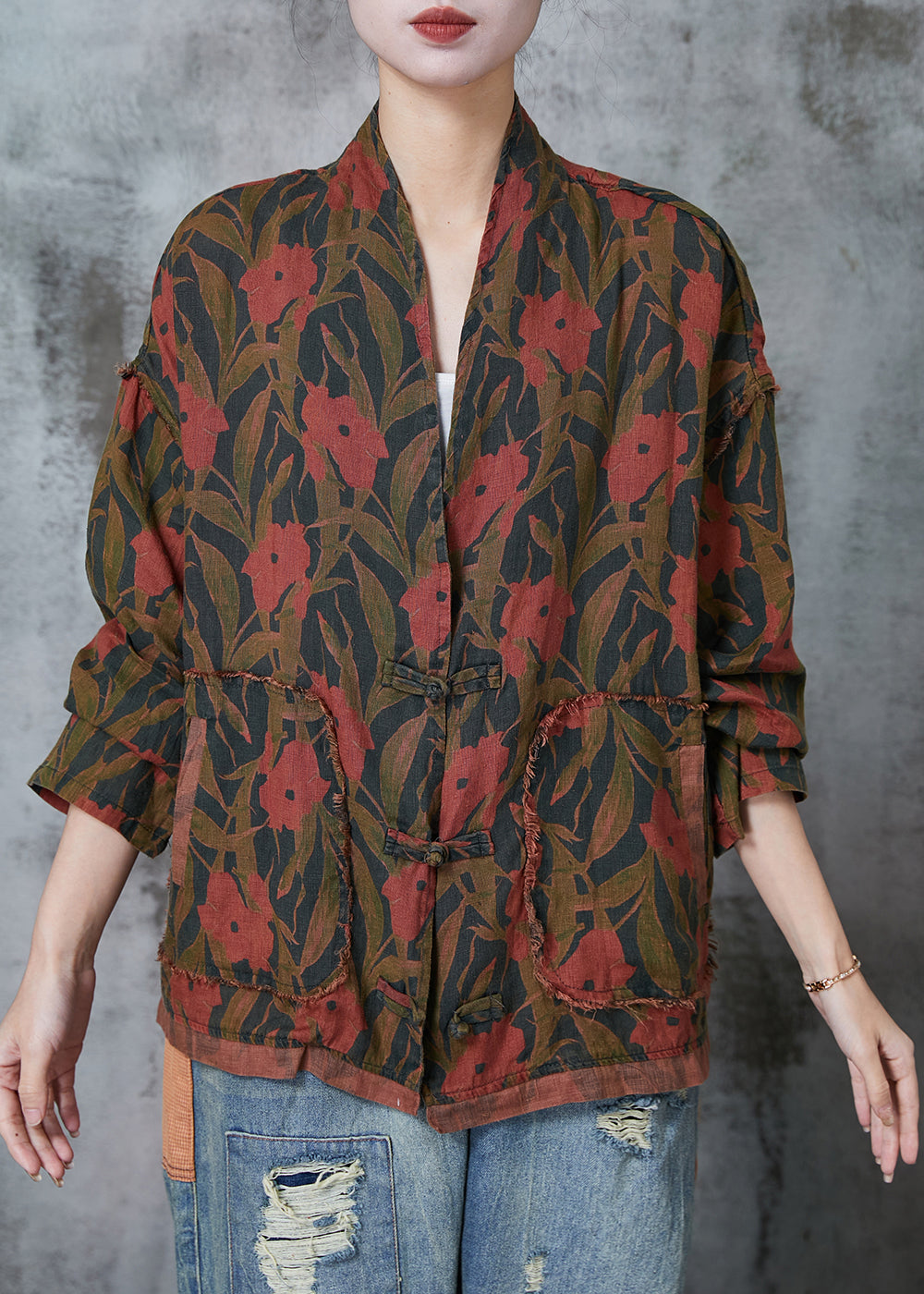 Well Tailored Coat with a Graceful Silhouette