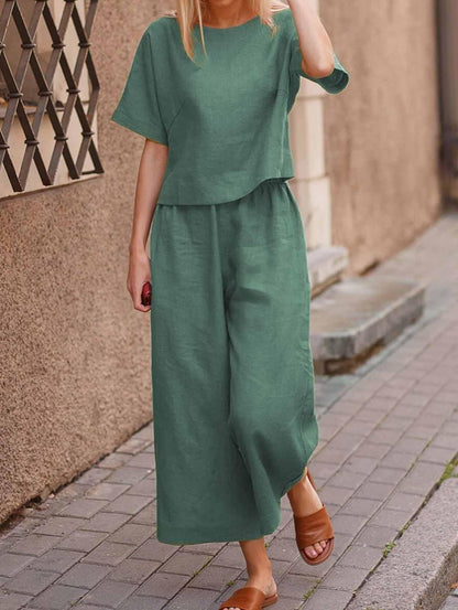 Classic Vintage Pants with a Flattering Fit