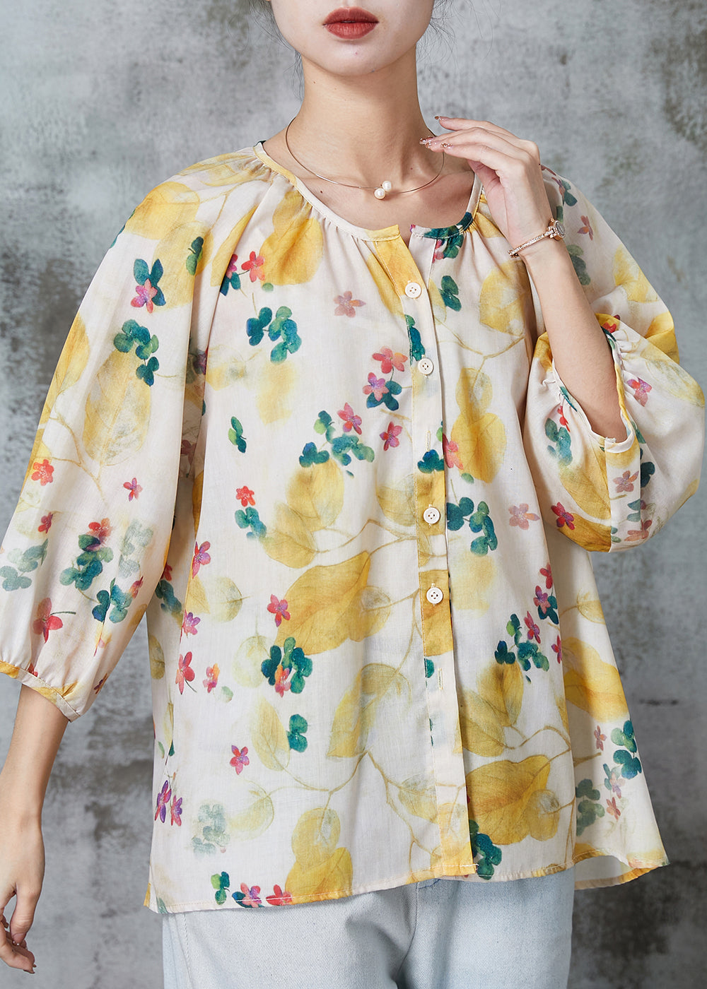Classic Vintage Blouse with a Flattering Fit