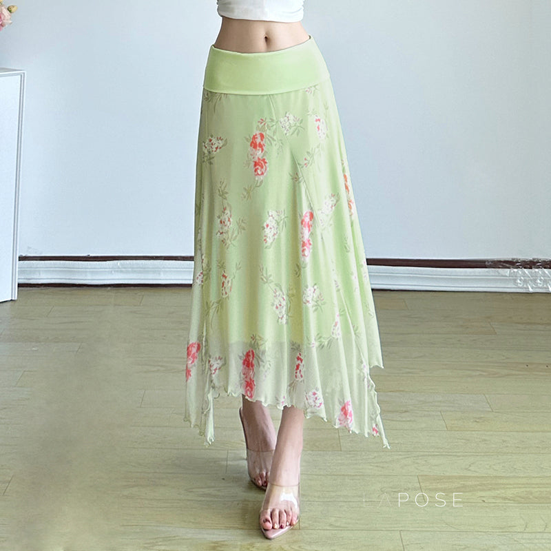 Effortlessly Elegant Garment with a Timeless Design
