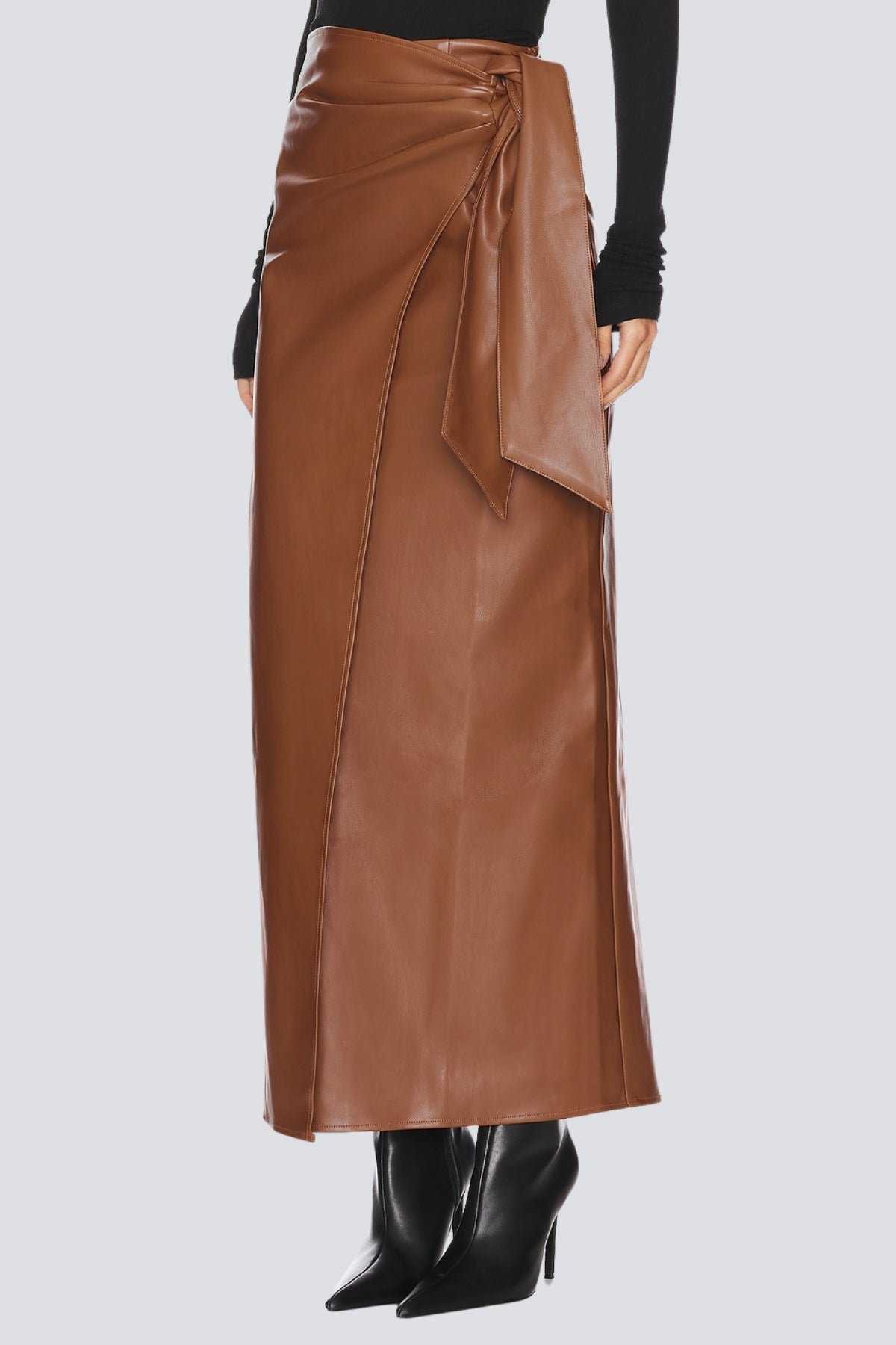 Effortlessly Elegant Garment with a Timeless Design