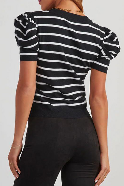 Effortlessly Elegant T-Shirt with a Timeless Design