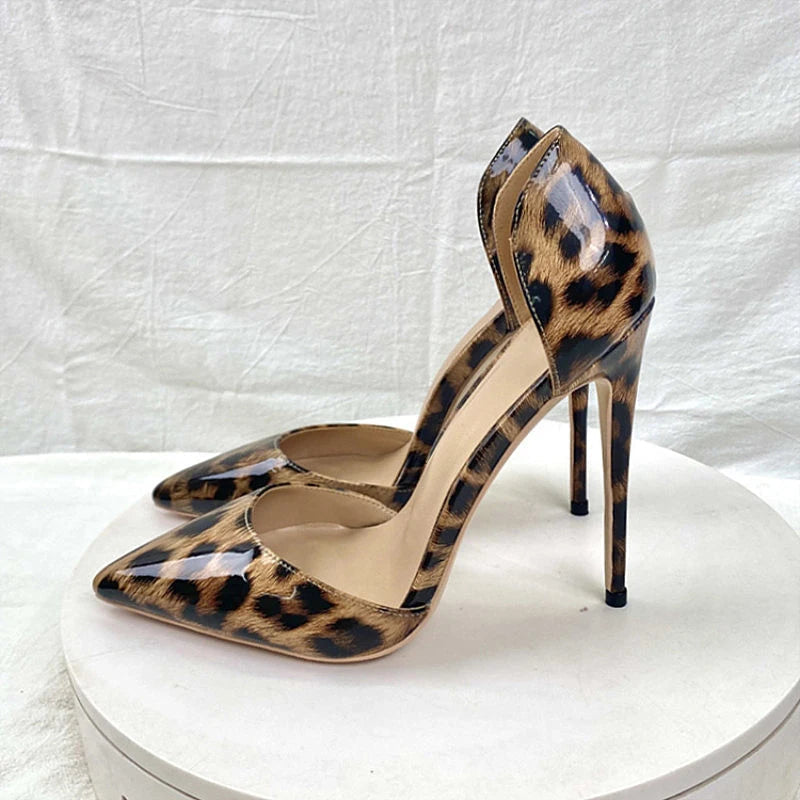 Effortlessly Elegant Shoes with a Timeless Design
