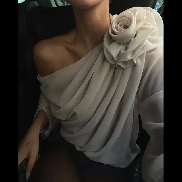 Well Tailored Shirt with a Graceful Silhouette