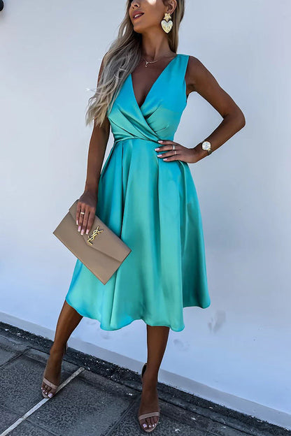 Sophisticated Dress with a Clean Classic Look