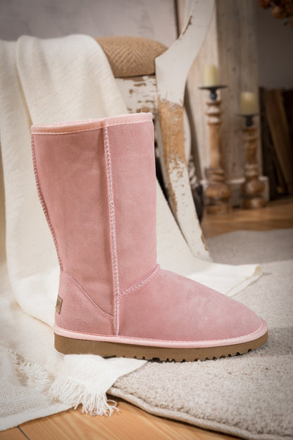 Well Tailored Boots with a Graceful Silhouette