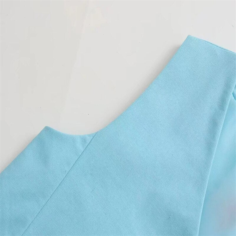 Gracefully Styled Garment for Any Occasion