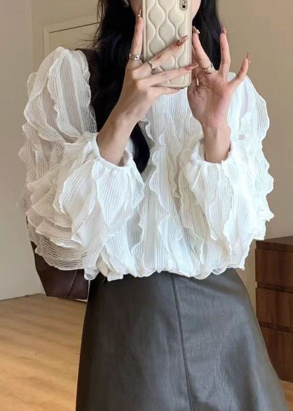 Well Tailored Top with a Graceful Silhouette