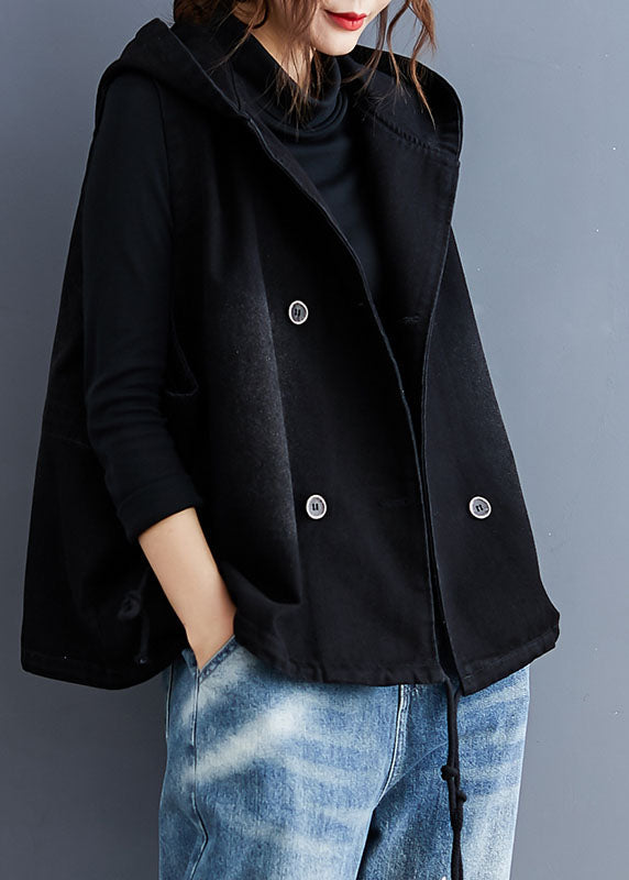 Effortlessly Elegant Garment with a Timeless Design
