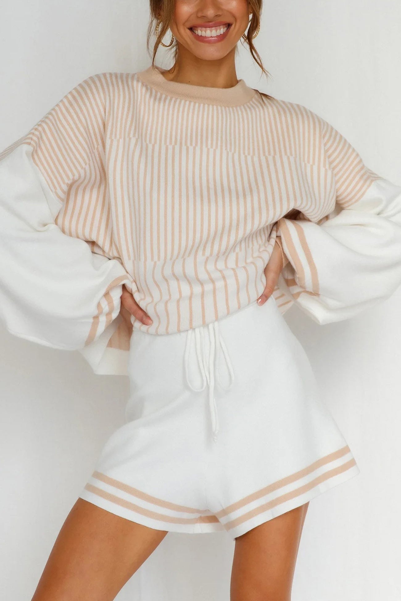 Well Tailored Sweater with a Graceful Silhouette
