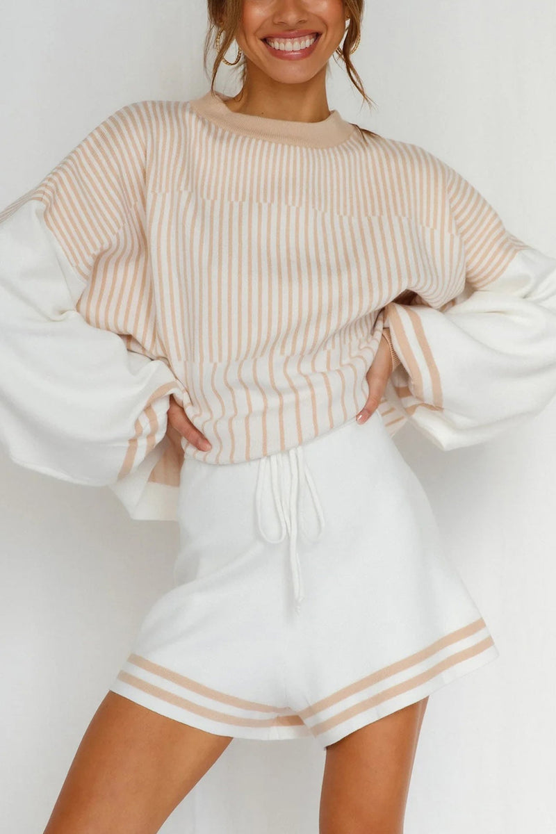 Well Tailored Sweater with a Graceful Silhouette