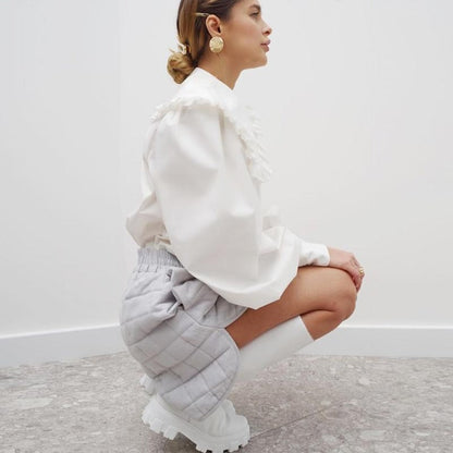 Classic Vintage Blouse with a Flattering Fit