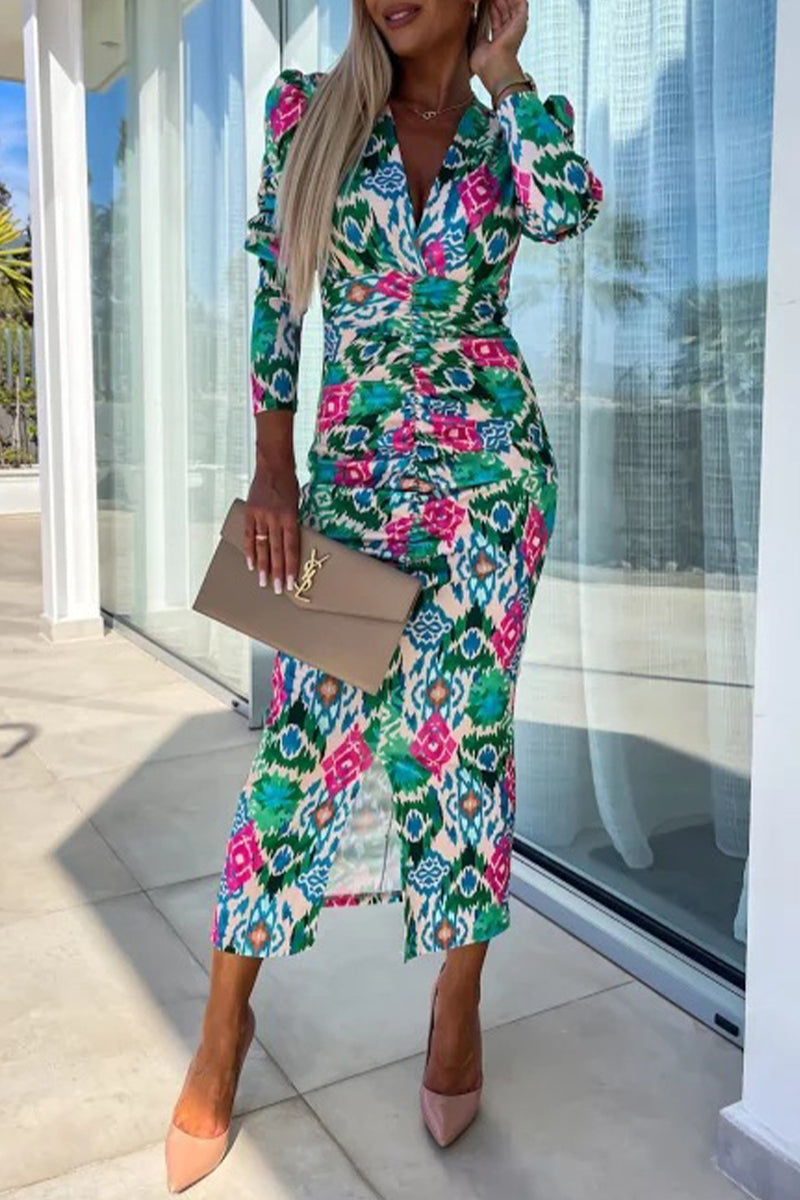 Classic Vintage Dress with a Flattering Fit