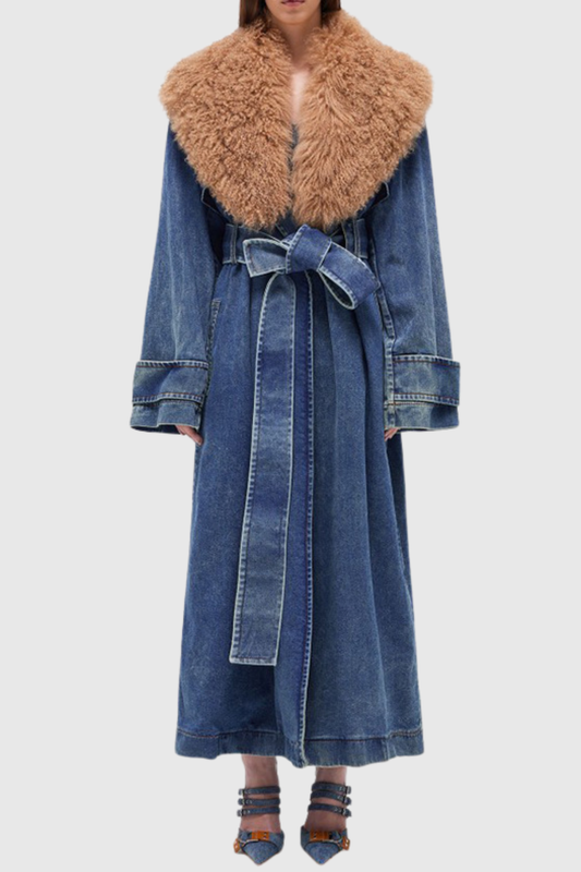 Effortlessly Elegant Coat with a Timeless Design