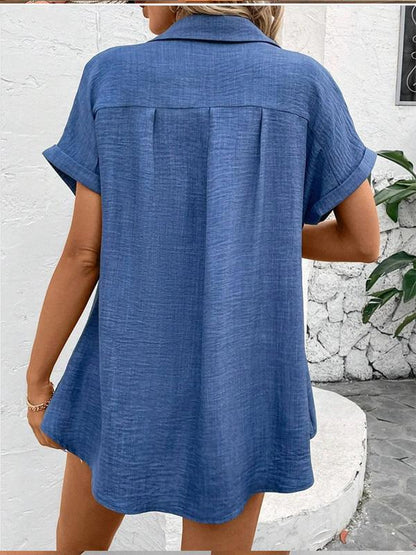 Classic Vintage Shirt with a Flattering Fit