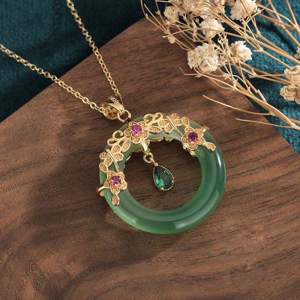 Classic Vintage Garment with a Flattering Fit