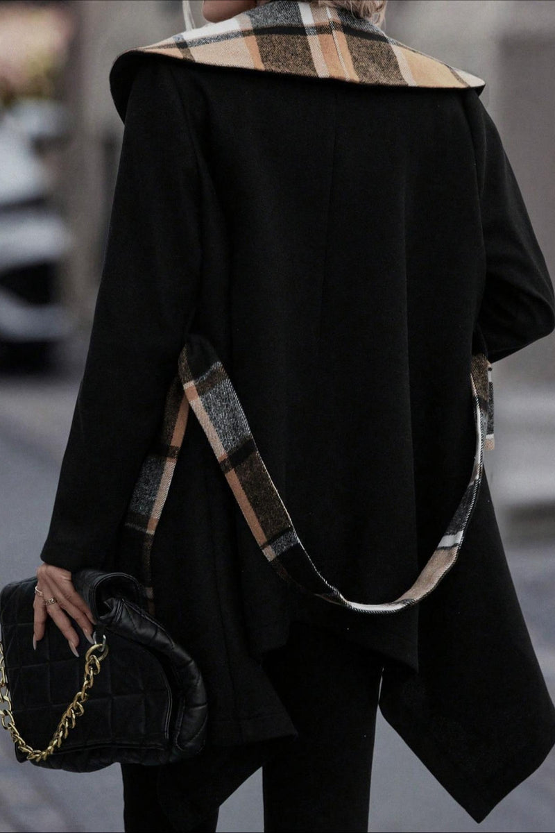 Well Tailored Coat with a Graceful Silhouette