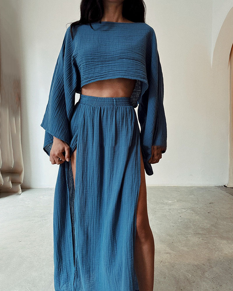 Effortlessly Elegant Garment with a Timeless Design