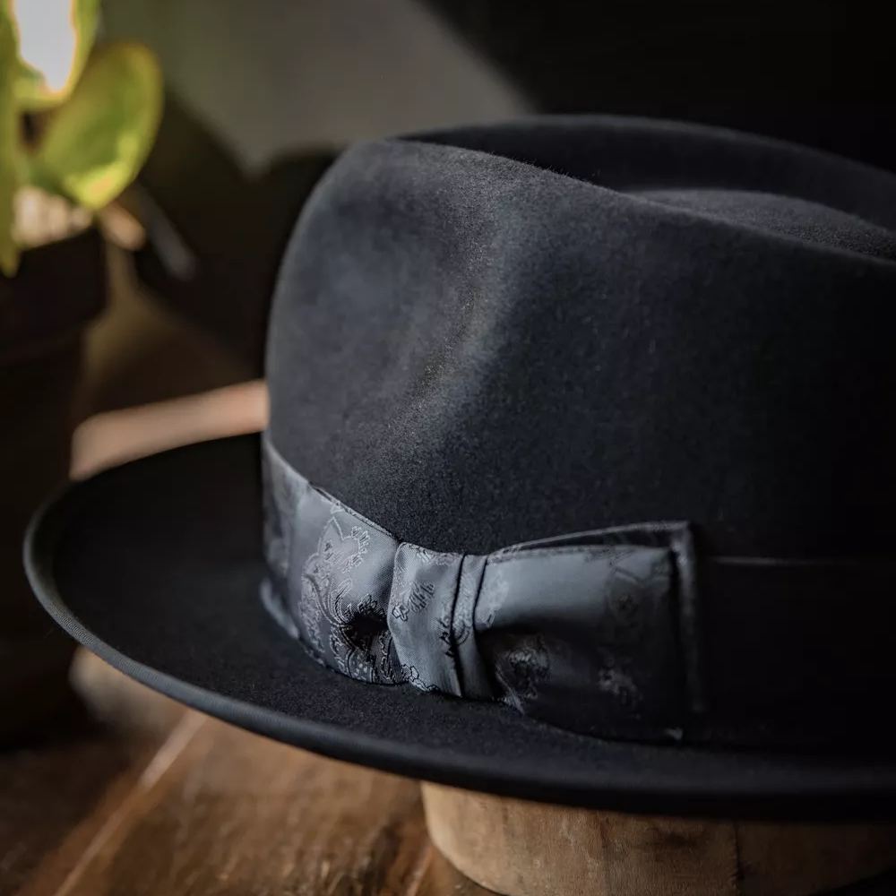 Beautifully Finished Garment in a Timeless Design
