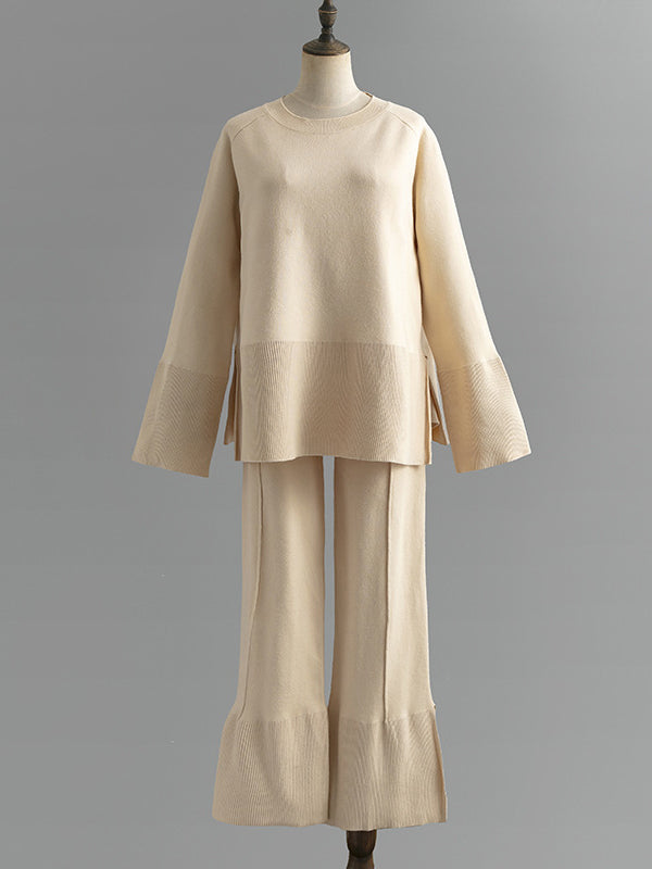 Classic Vintage Sweater with a Flattering Fit