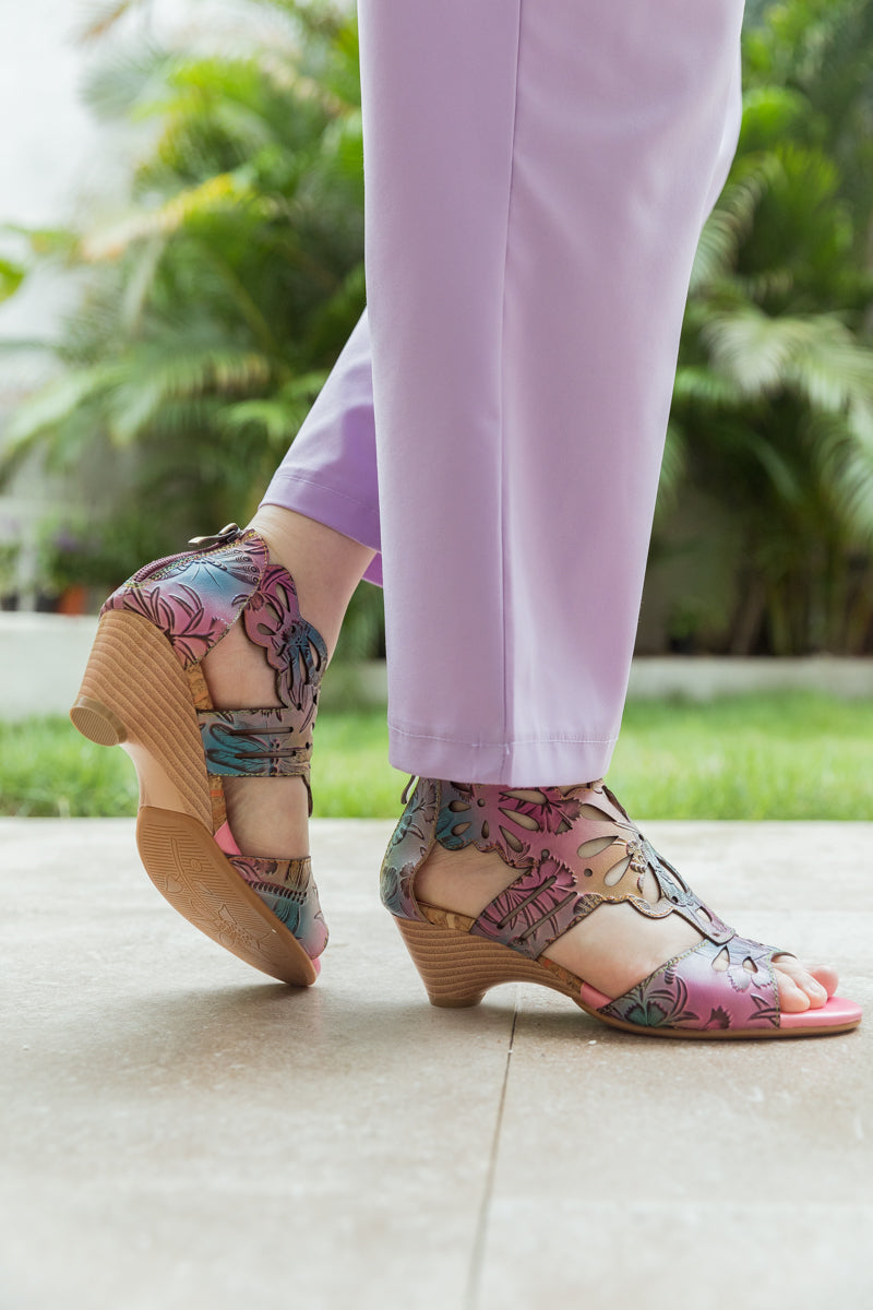 Beautifully Finished Garment in a Timeless Design