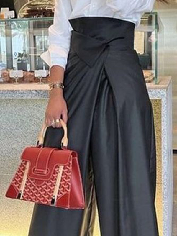 A Vintage Style Pants with Delicate Timeless Details