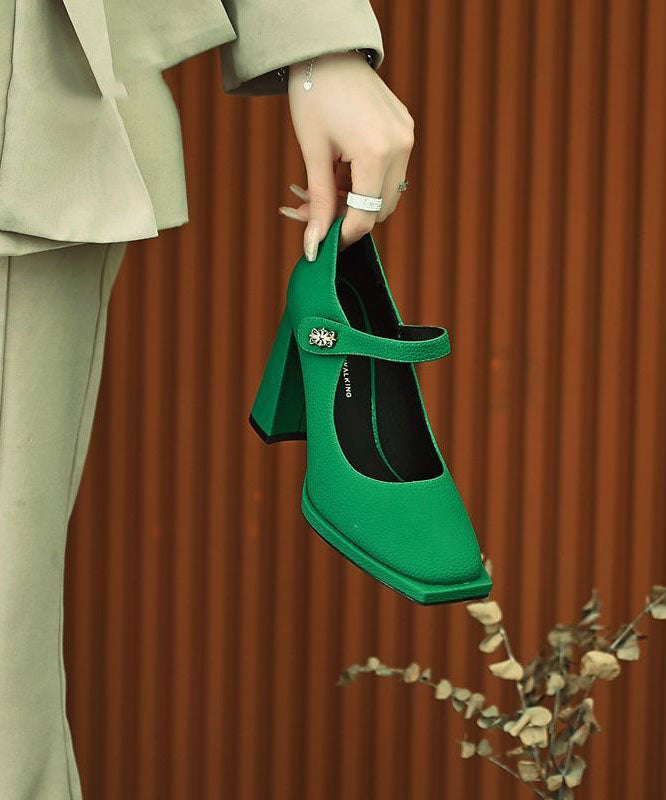 Beautifully Finished Heels in a Timeless Design