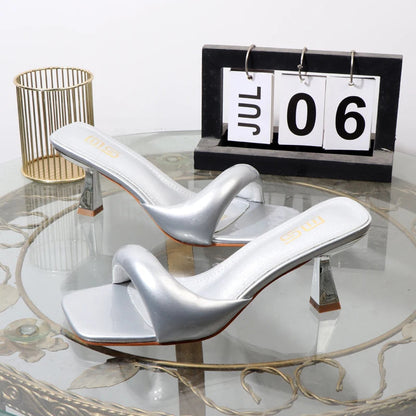 Beautifully Finished Heels in a Timeless Design