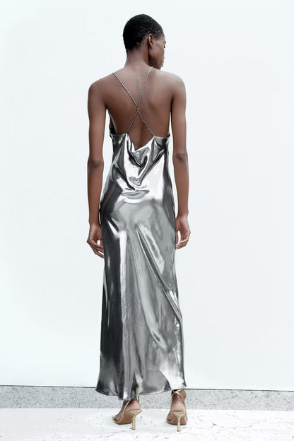 Effortlessly Elegant Dress with a Timeless Design