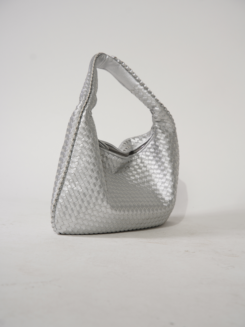 Gracefully Styled Bag for Any Occasion