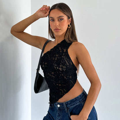 Well Tailored Top with a Graceful Silhouette