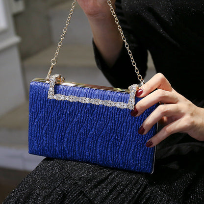 Classic Vintage Bag with a Flattering Fit