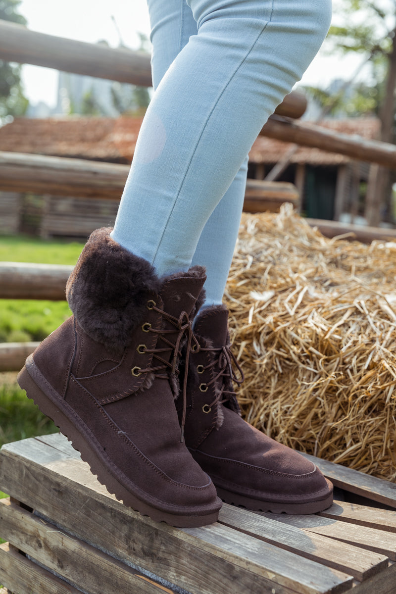 Gracefully Styled Boots for Any Occasion