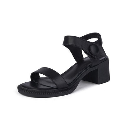 Well Tailored Sandals with a Graceful Silhouette