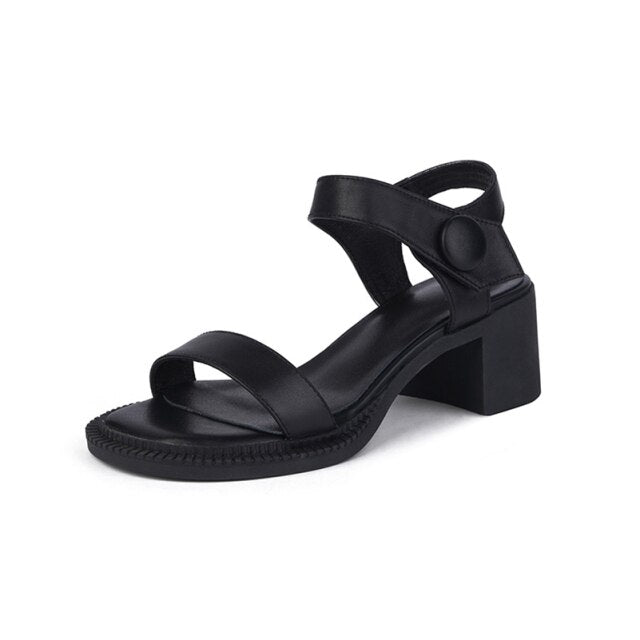 Well Tailored Sandals with a Graceful Silhouette