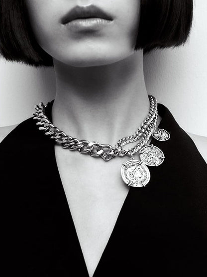 Effortlessly Elegant Garment with a Timeless Design