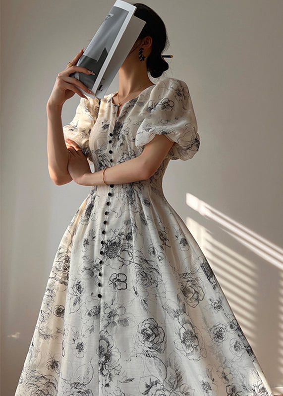 Beautifully Finished Dress in a Timeless Design