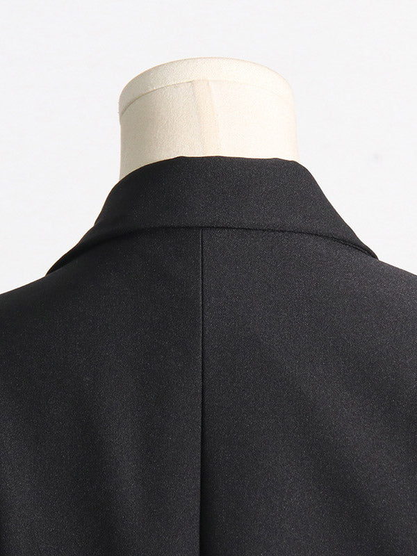 Effortlessly Elegant Garment with a Timeless Design
