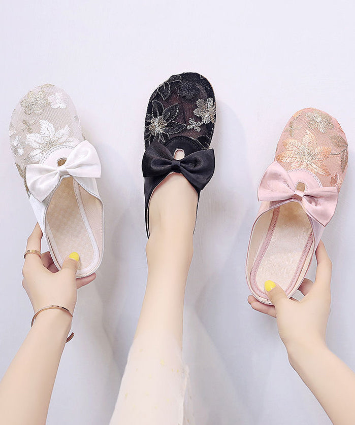 Effortlessly Elegant Sandals with a Timeless Design