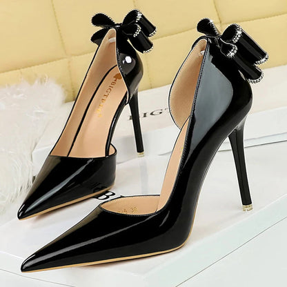 A Vintage Style Heels with Delicate Timeless Details